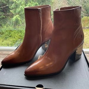 RARE Frye Flynn Omaha boot - "cognac" color - NIB
